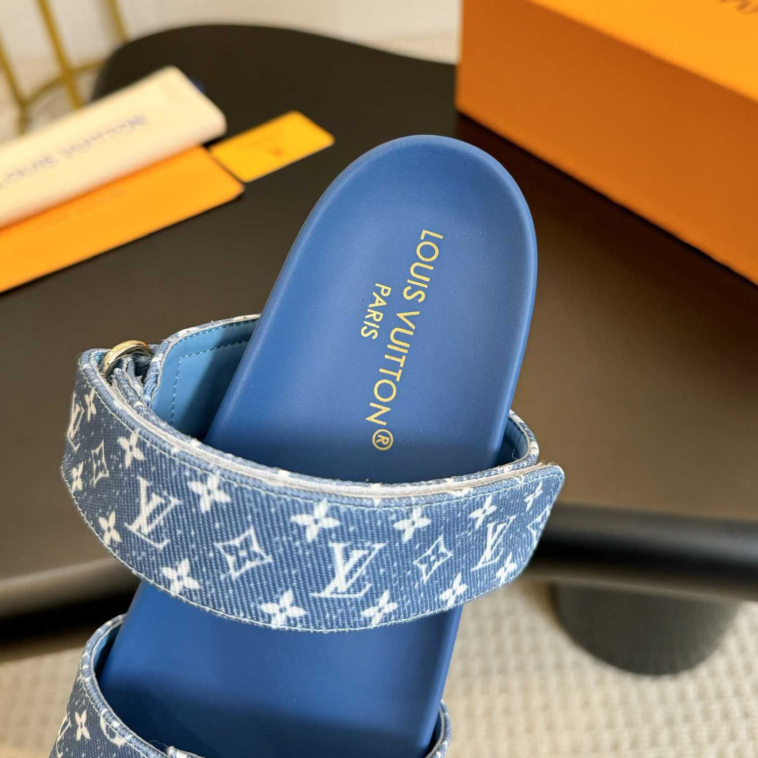 Louis Vuitton Bom Dia Flat Comfort Mule  1AD1BI - DesignerGu