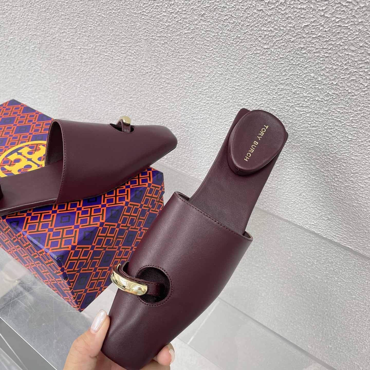 Tory Burch Pierced Mule - DesignerGu