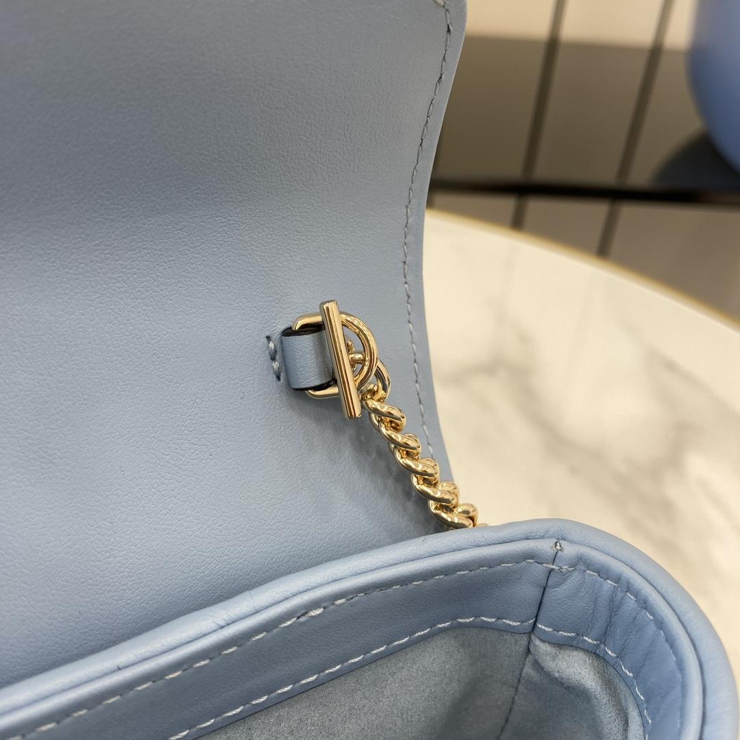 Gucci GG Marmont Super Mini Bag - DesignerGu