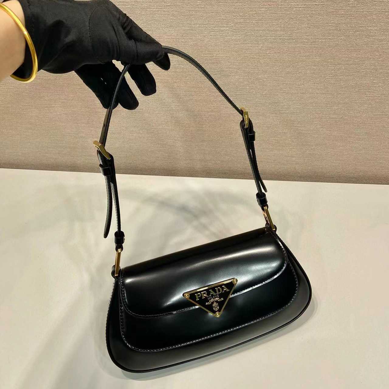 Prada Leather Shoulder Bag  （24x11x4cm） - DesignerGu