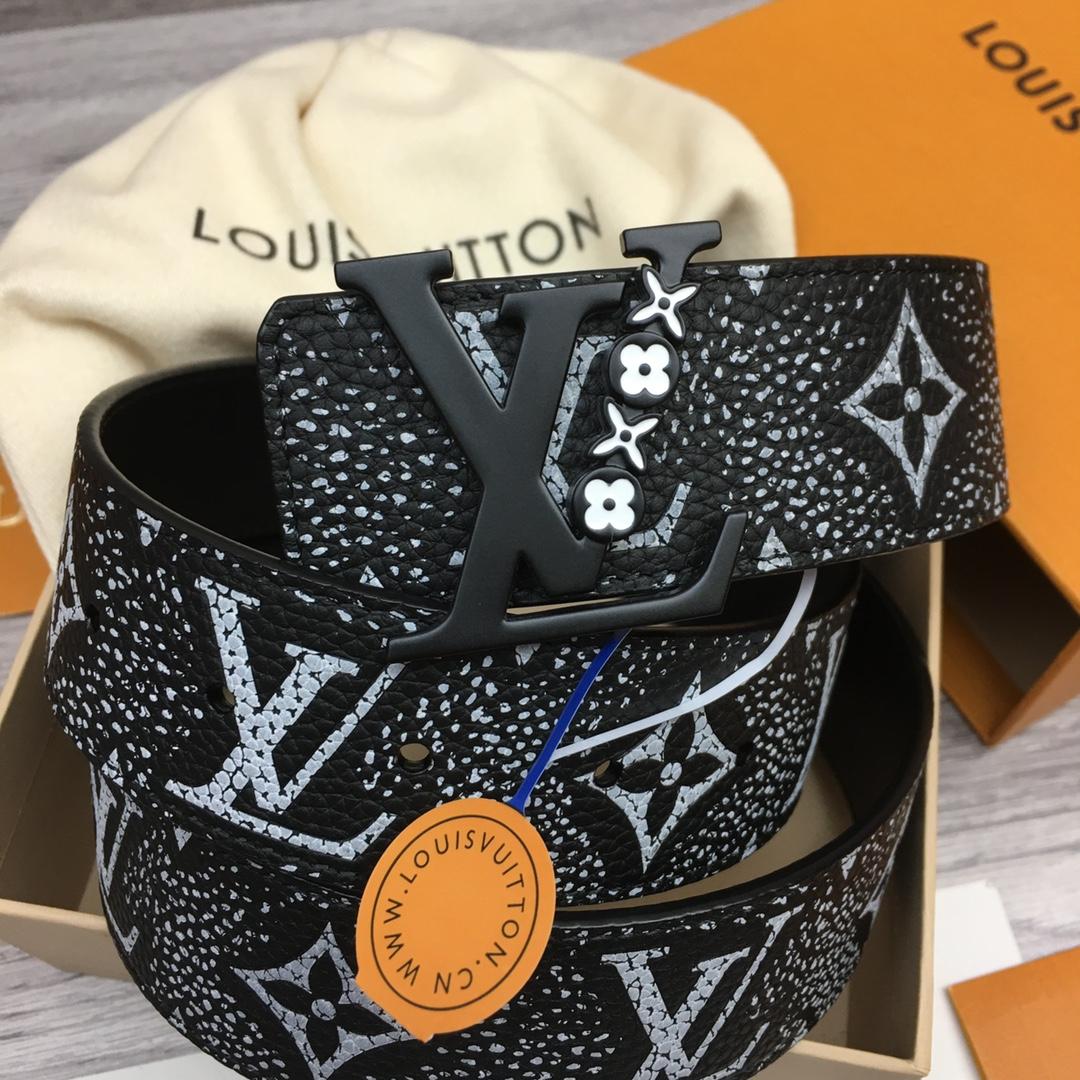 Louis Vuitton 40mm Reversible Belt - DesignerGu