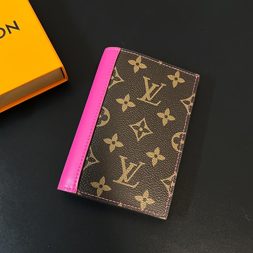 Louis Vuitton Passport Cover   M82866 - DesignerGu