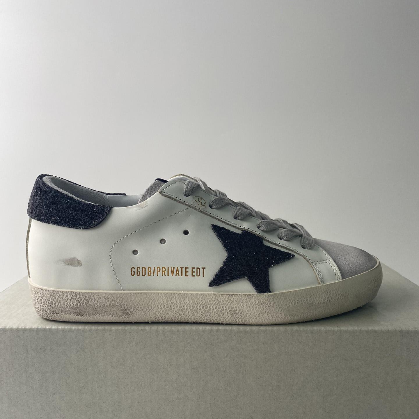 Golden Goose Sneakers - DesignerGu