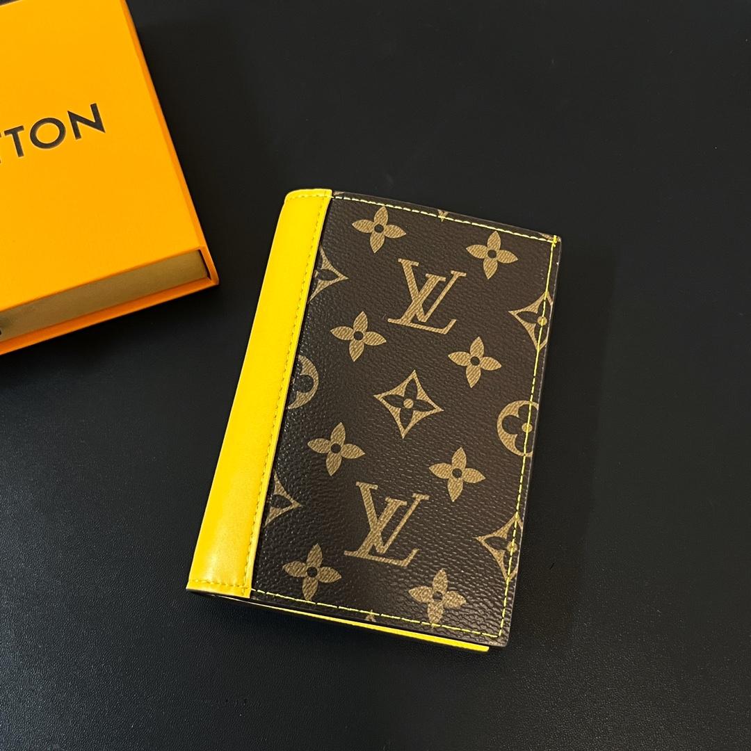 Louis Vuitton Passport Cover   M82864 - DesignerGu