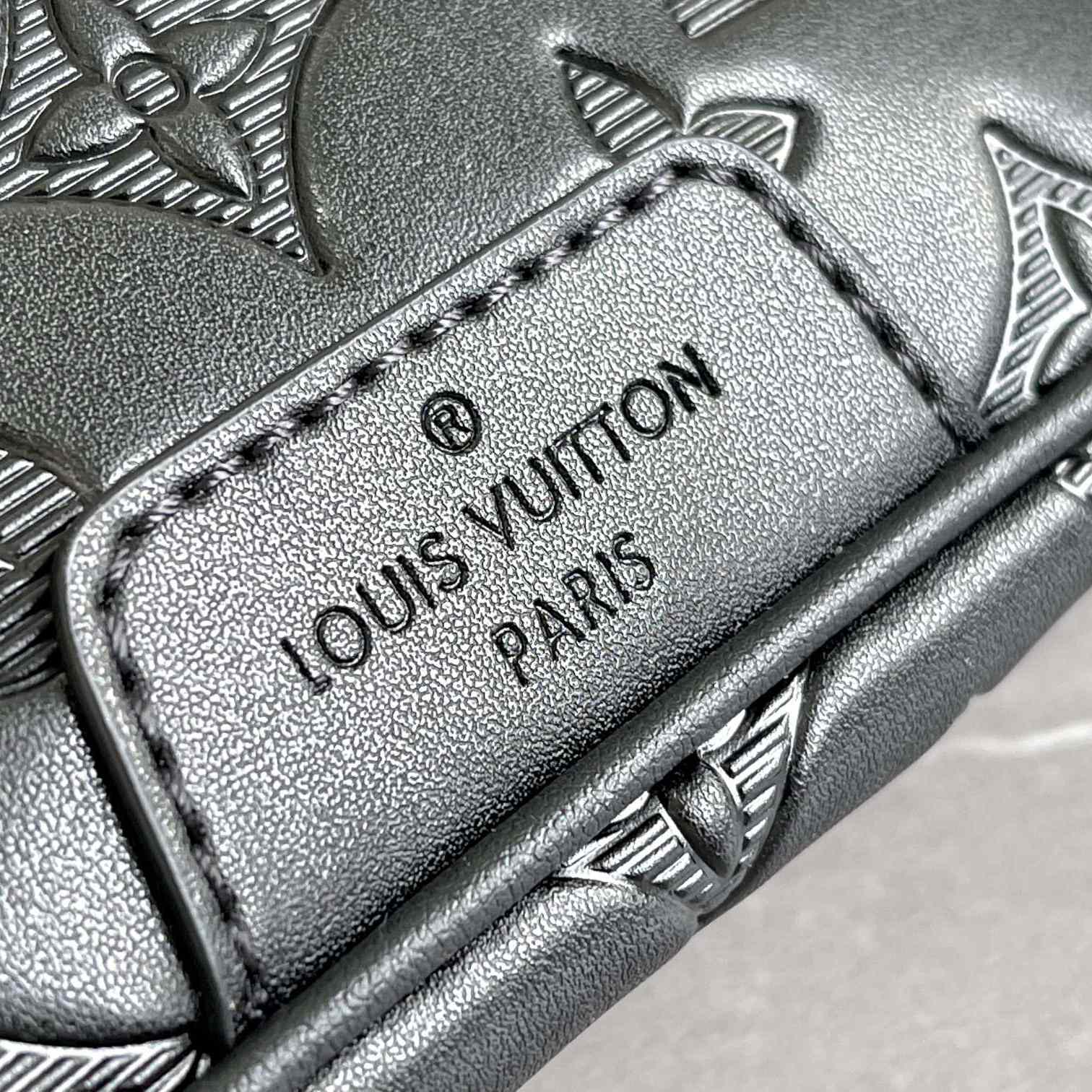 Louis Vuitton Discovery Bumbag  M44388   47-20-9cm - DesignerGu