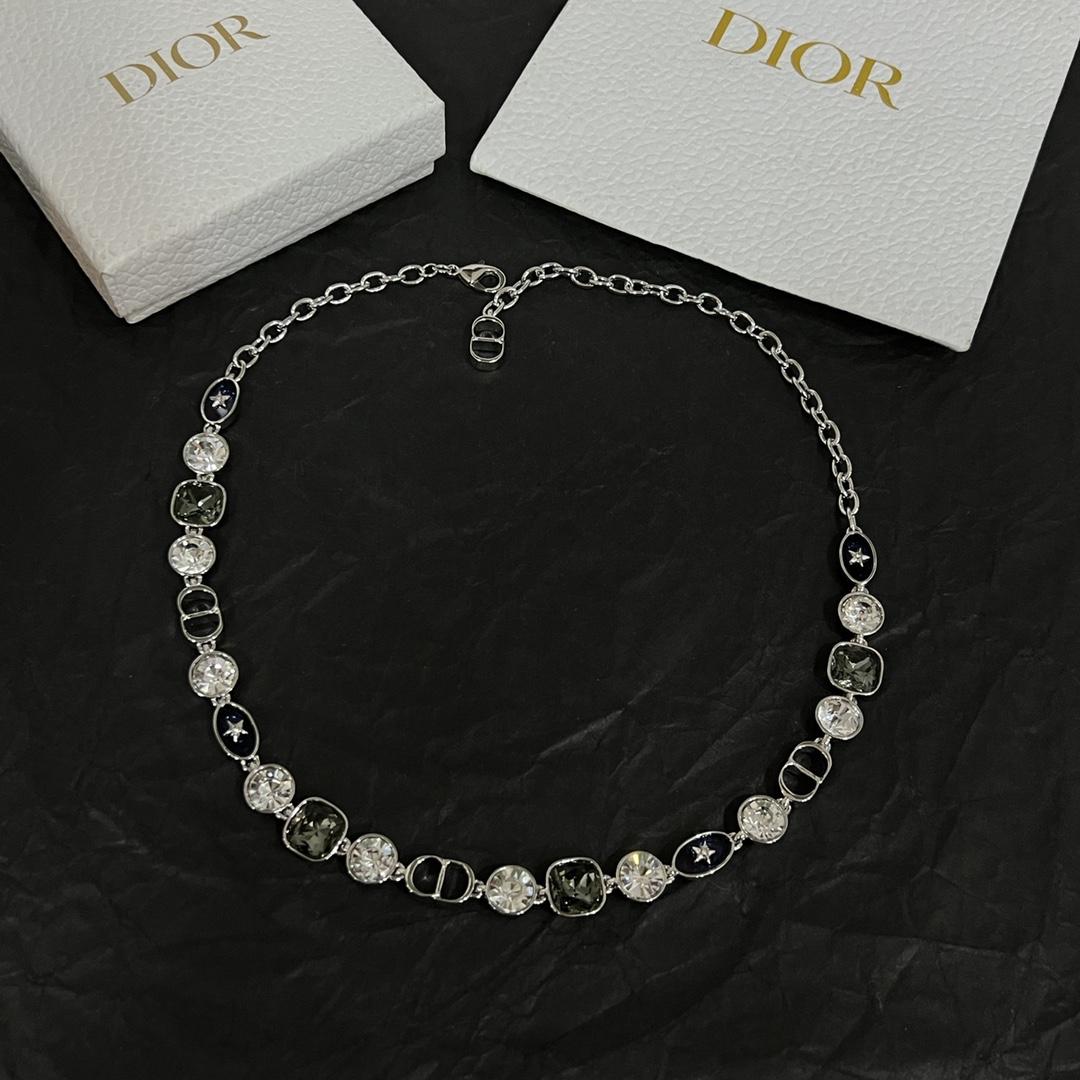 Dior Star Necklace - DesignerGu