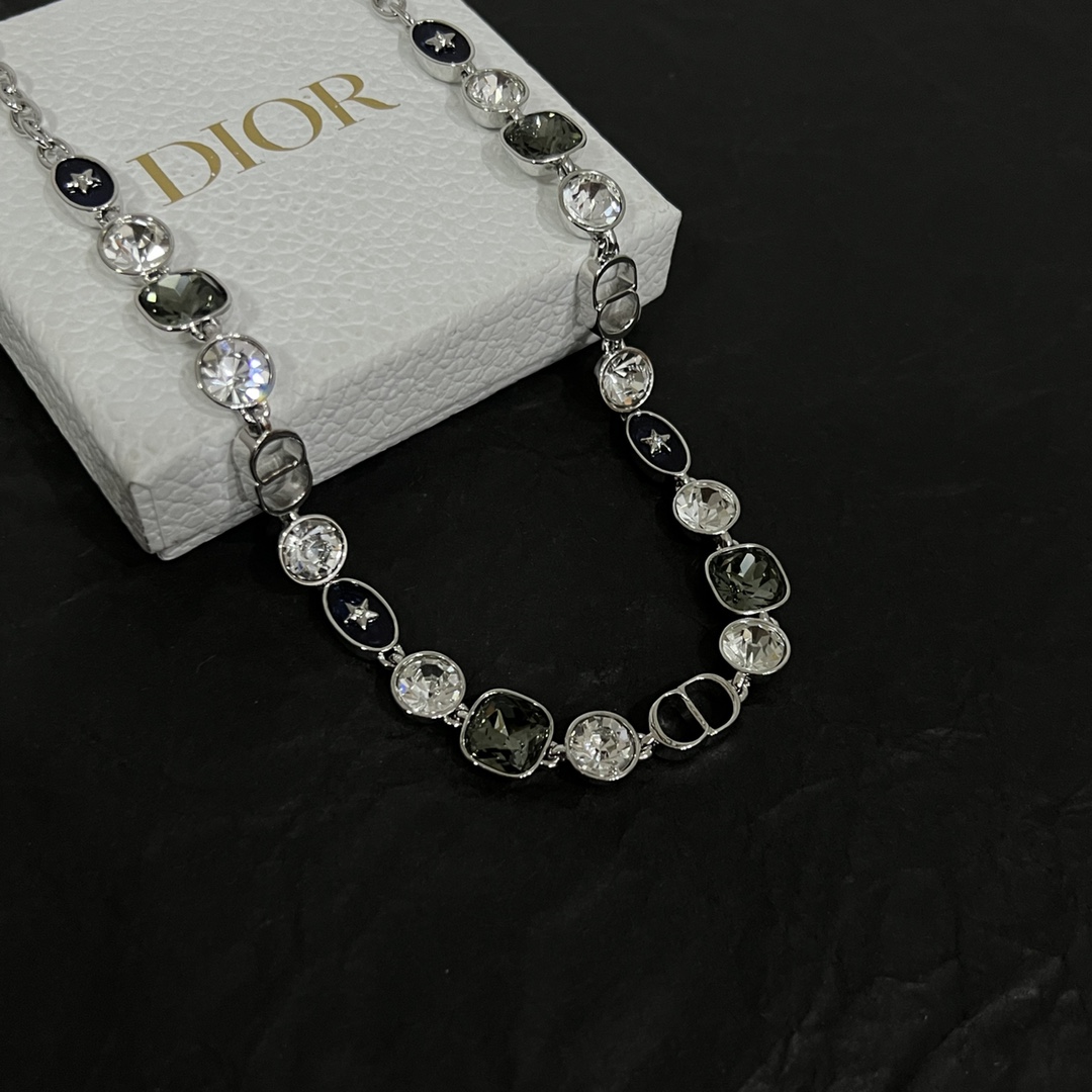 Dior Star Necklace - DesignerGu