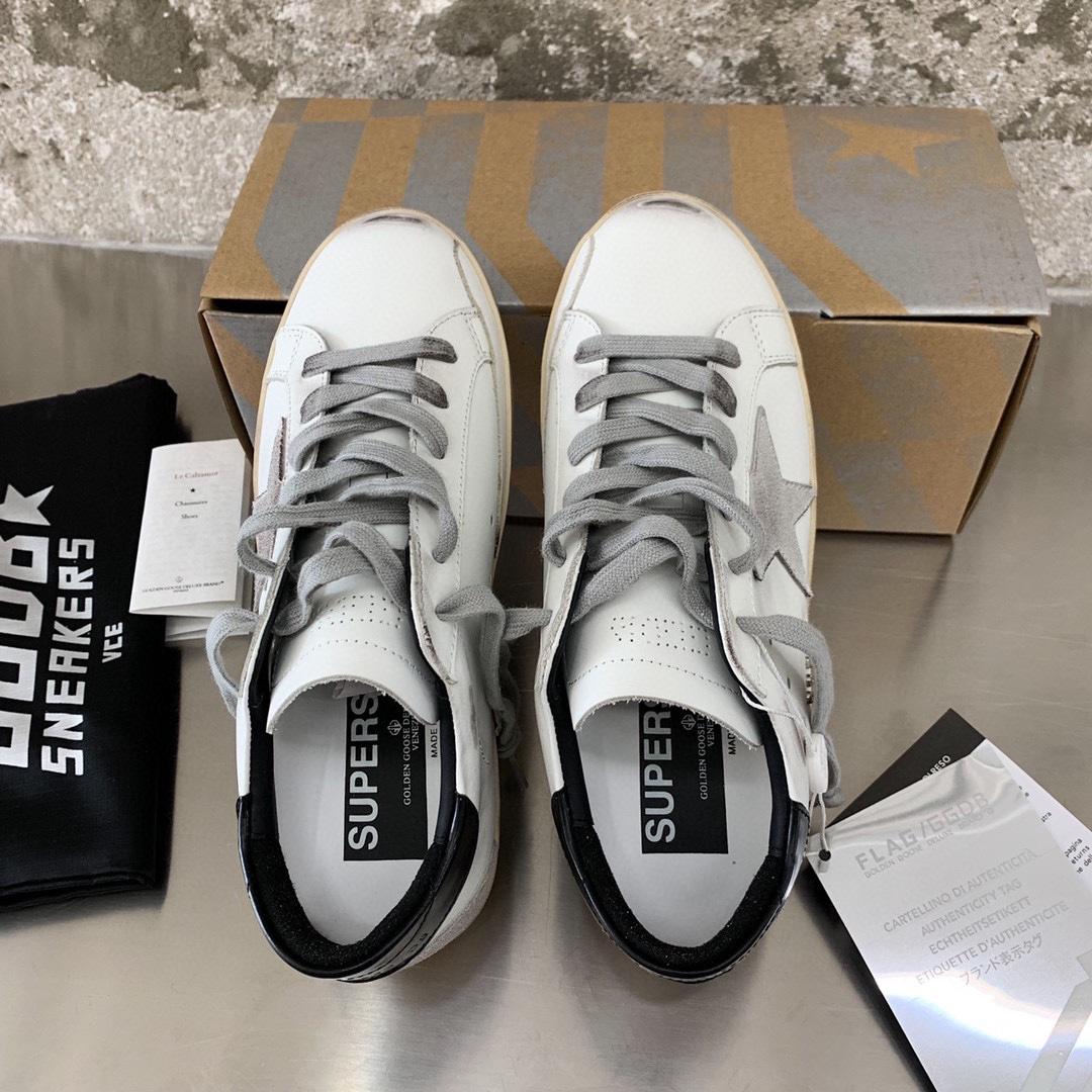 Golden Goose Sneakers - DesignerGu