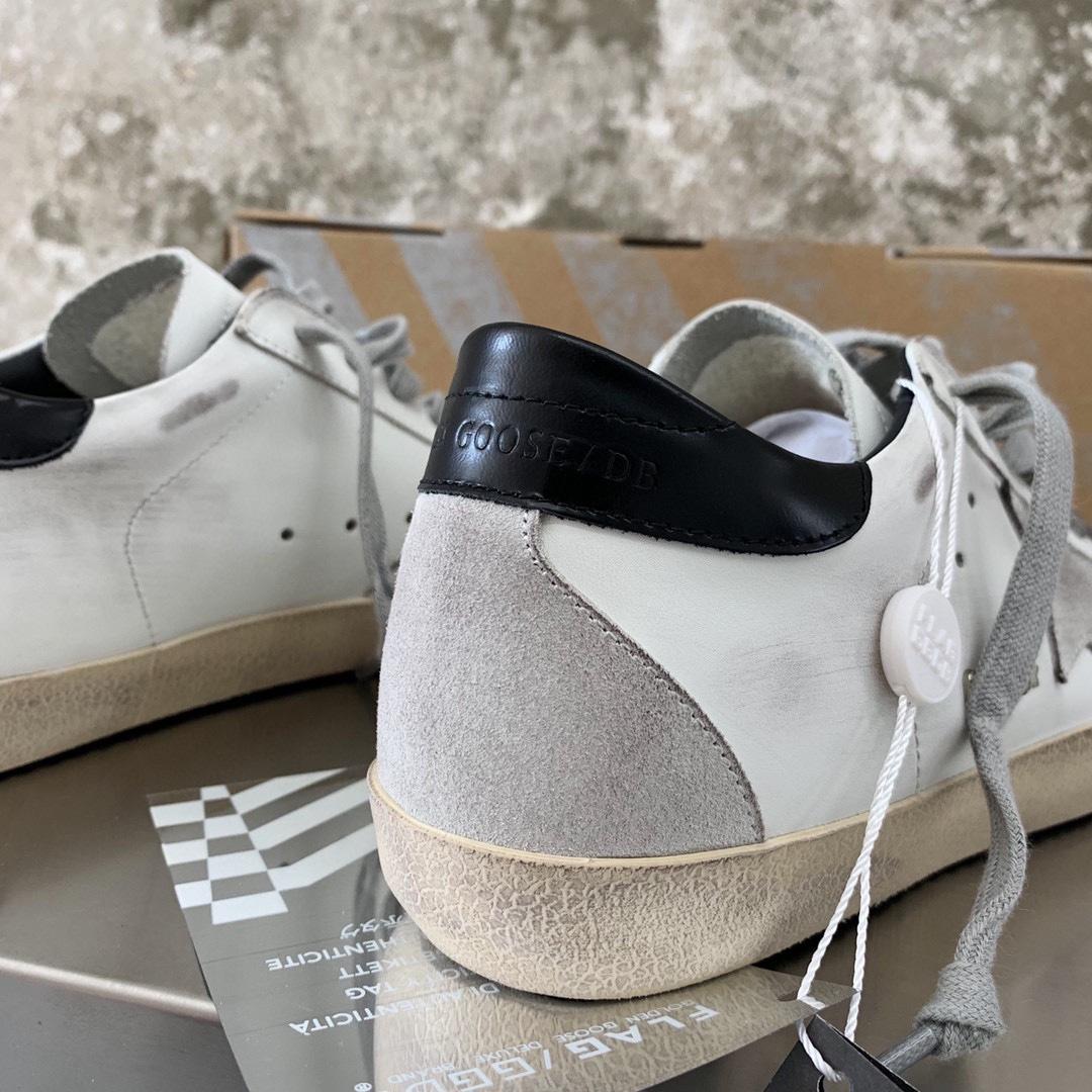 Golden Goose Sneakers - DesignerGu