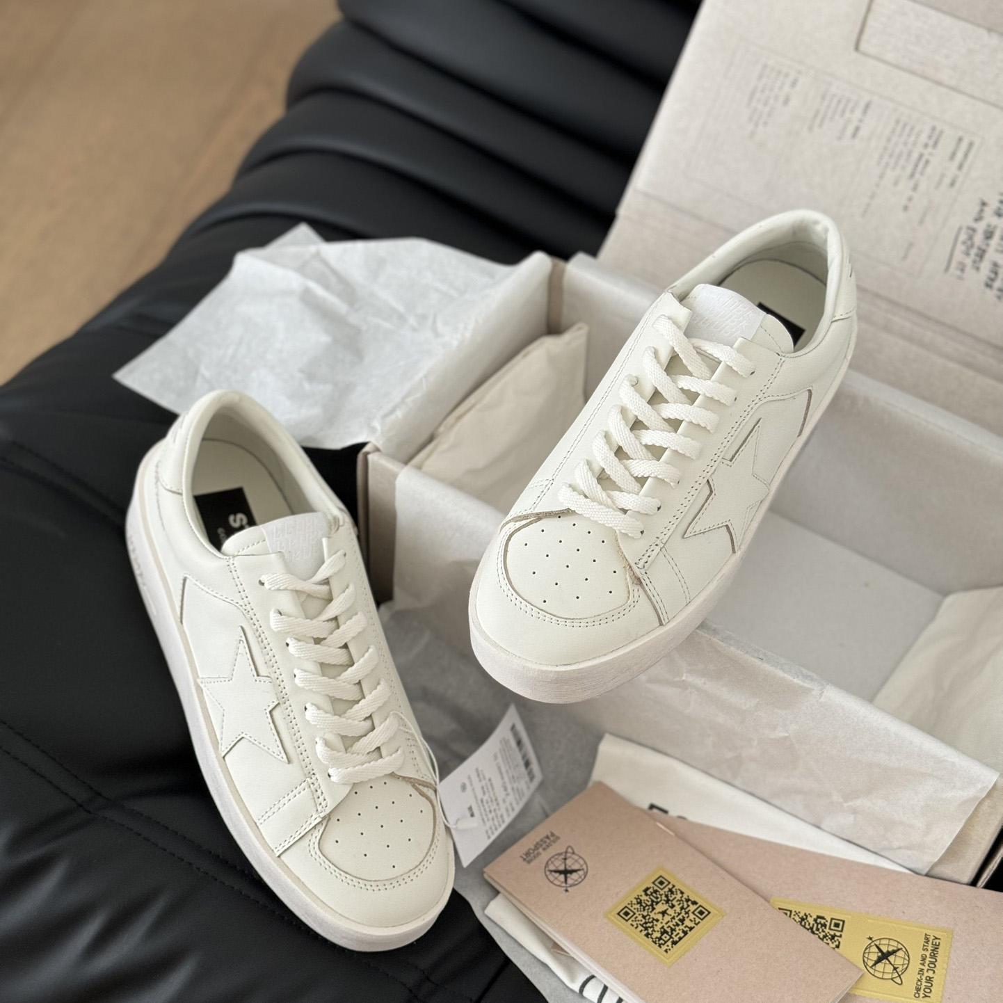 Golden Goose Sneakers - DesignerGu