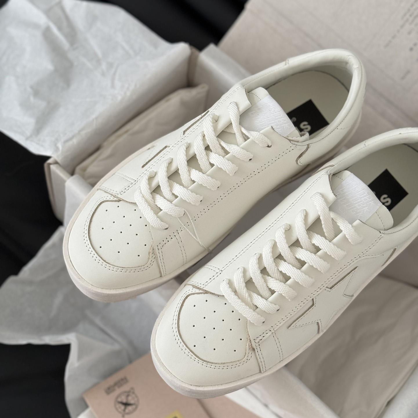 Golden Goose Sneakers - DesignerGu