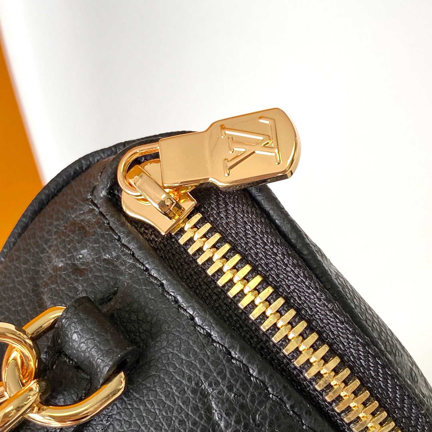 Louis Vuitton Mini Bumbag  M46917 - DesignerGu