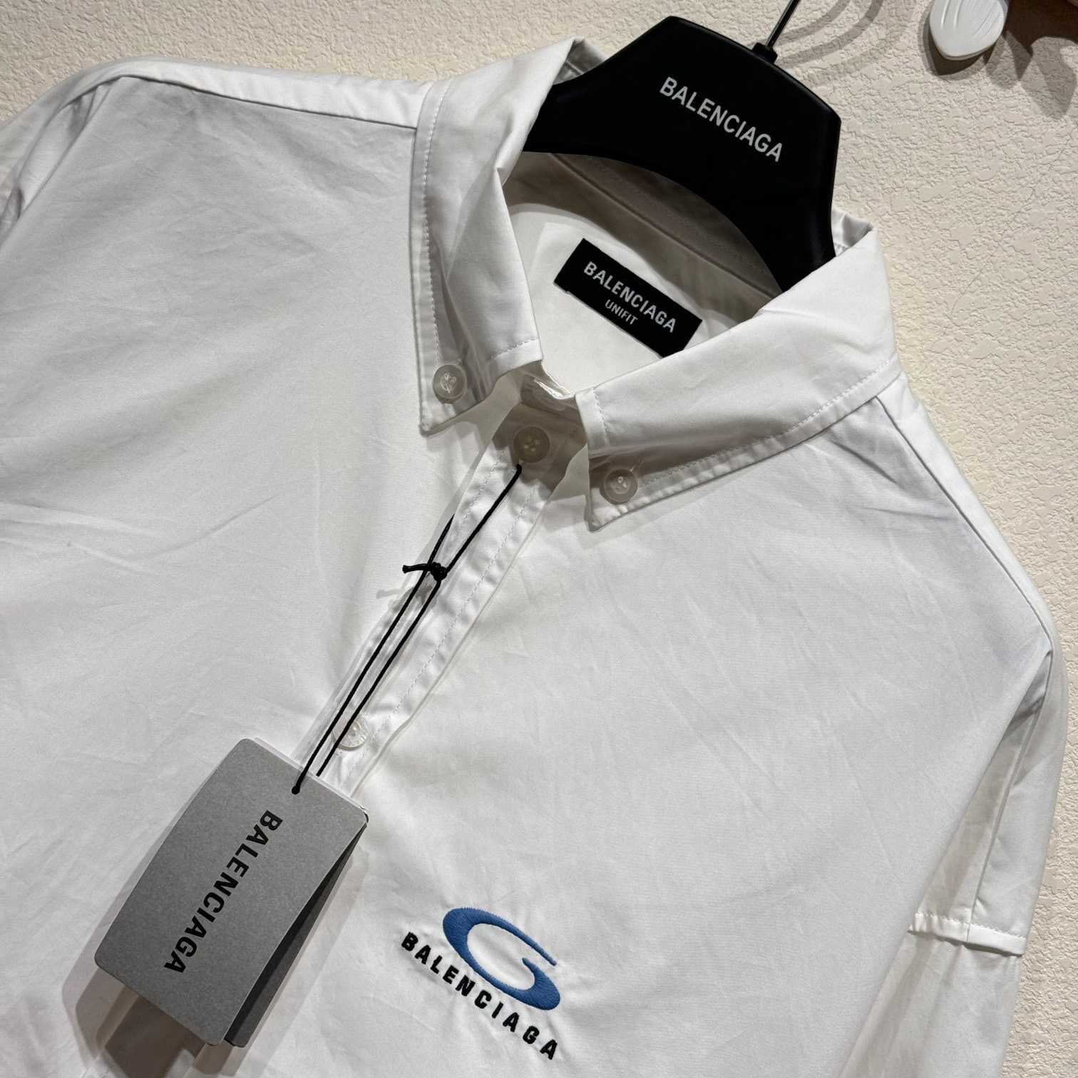 Balenciaga Loop Sports Icon Large Fit Shirt In White - DesignerGu