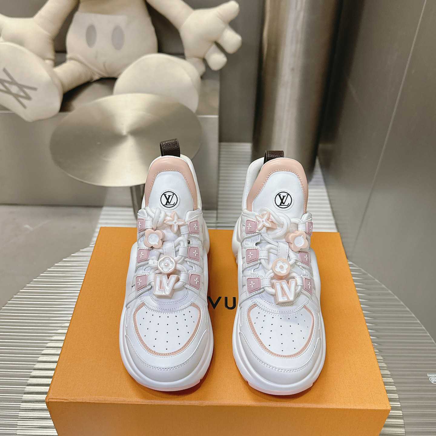 Louis Vuitton LV Archlight Sneaker   1AD28A - DesignerGu