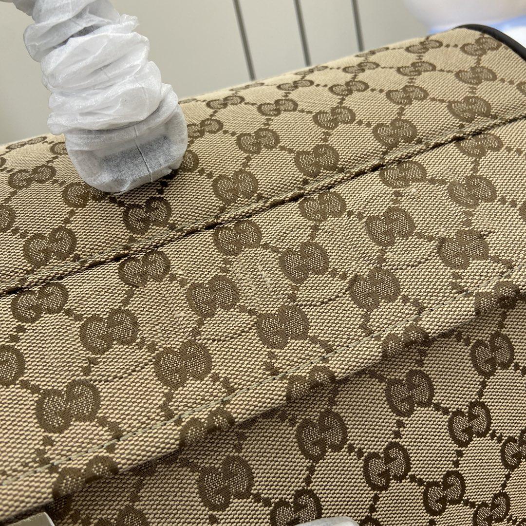 Gucci Medium GG Duffle Bag - DesignerGu