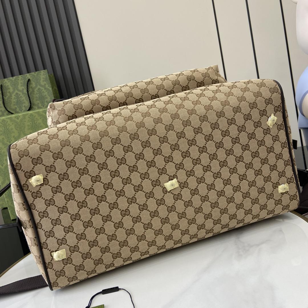 Gucci Medium GG Duffle Bag - DesignerGu