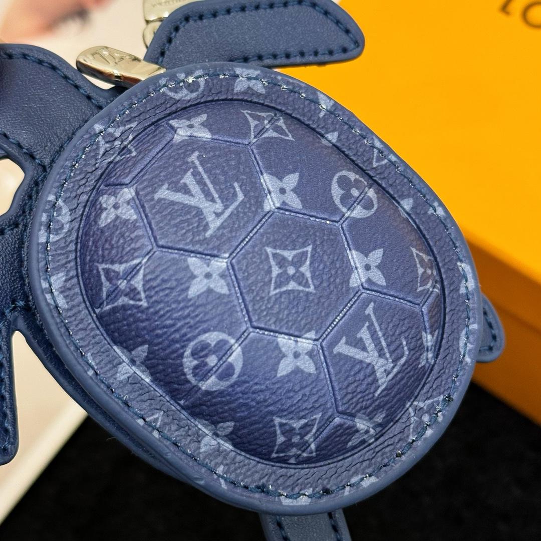 Louis Vuitton LV Turtle Pouch Bag Charm  M02047 - DesignerGu