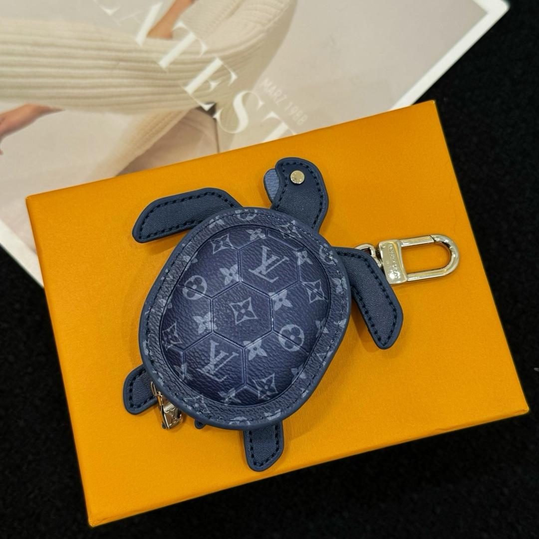 Louis Vuitton LV Turtle Pouch Bag Charm  M02047 - DesignerGu