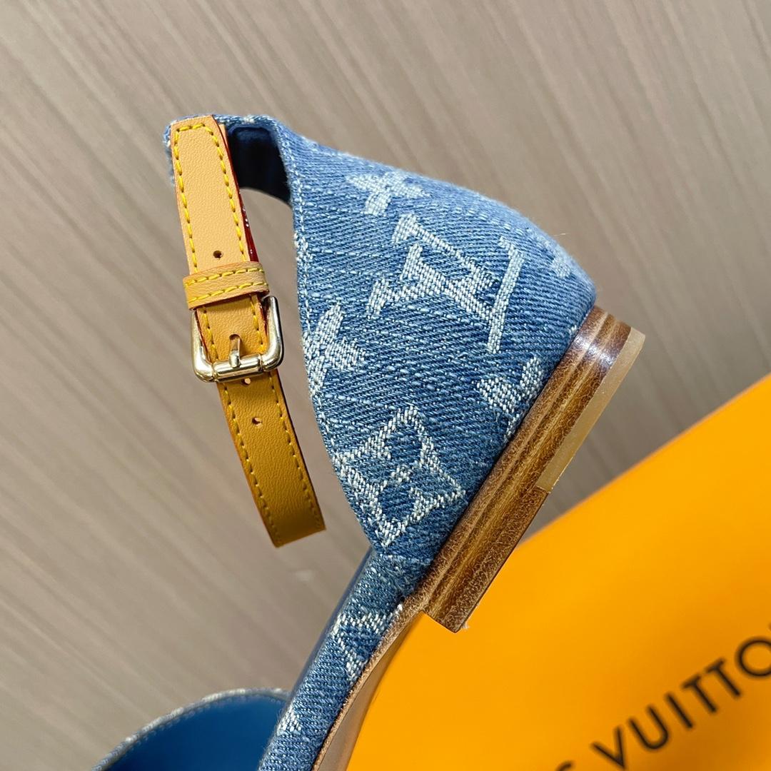 Louis Vuitton Helios Flat Sandal    - DesignerGu