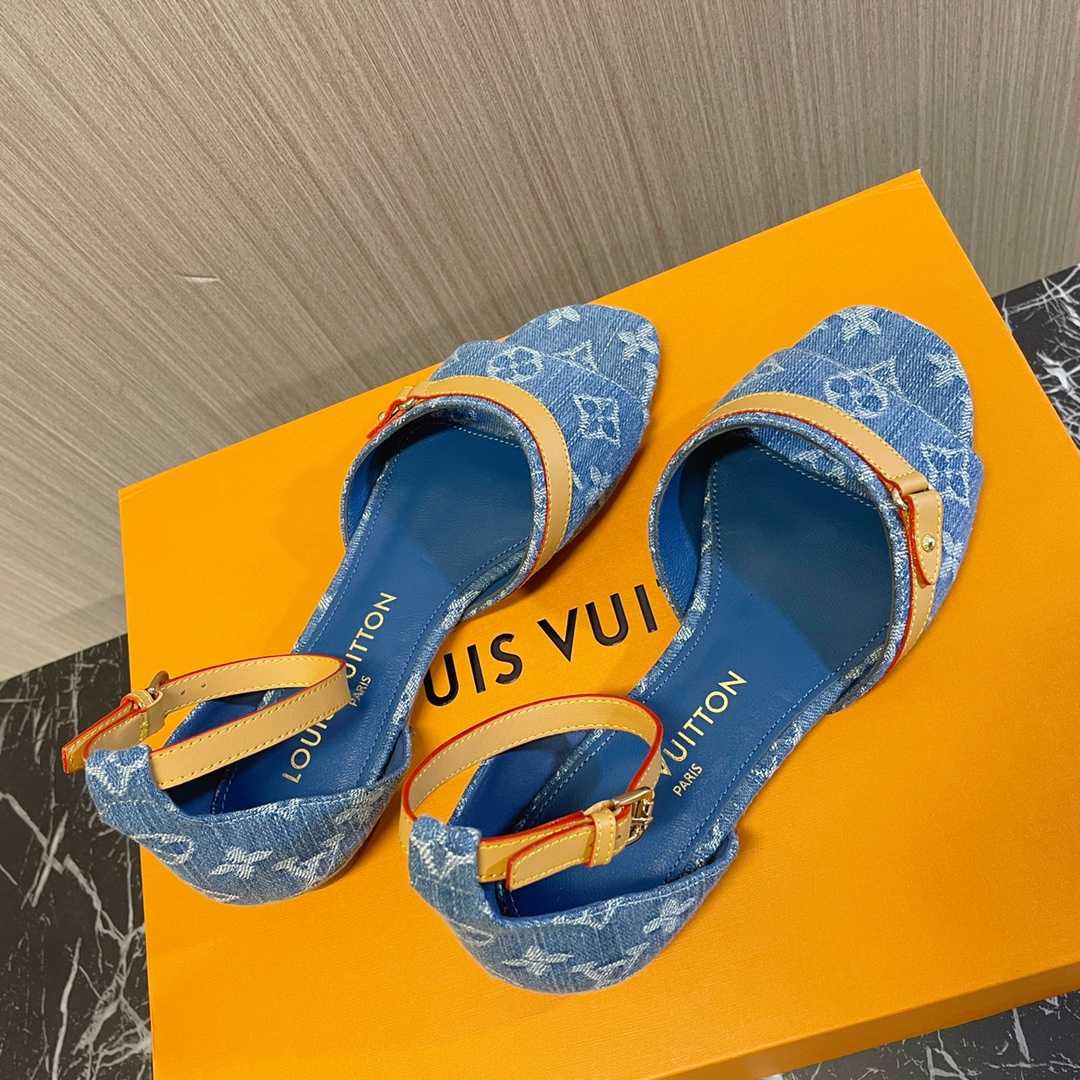 Louis Vuitton Helios Flat Sandal    - DesignerGu