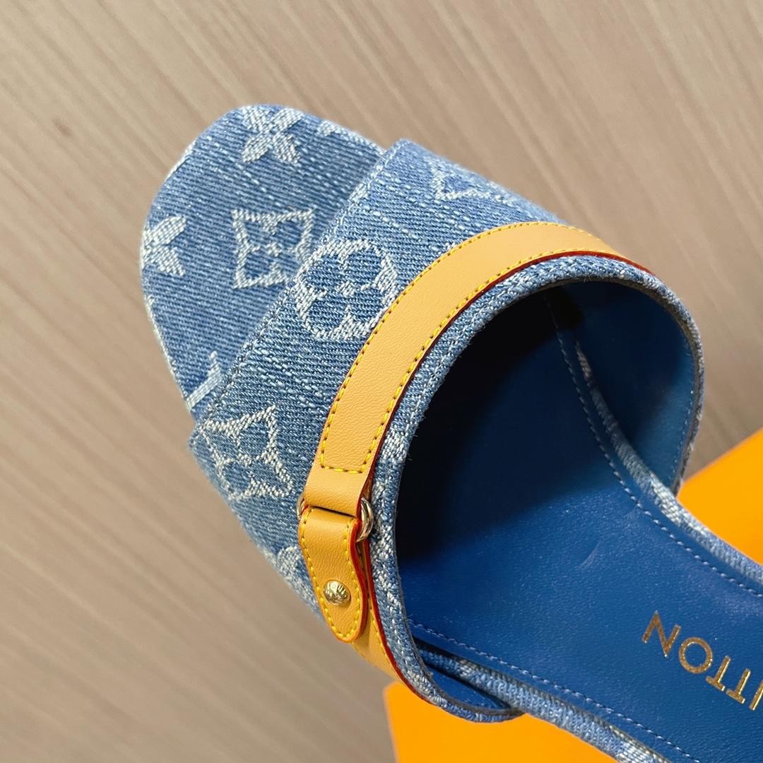 Louis Vuitton Helios Flat Sandal    - DesignerGu