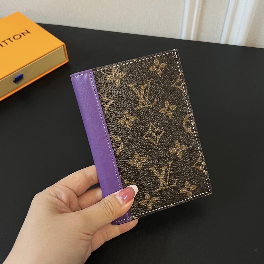 Louis Vuitton Passport Cover   M28268 - DesignerGu