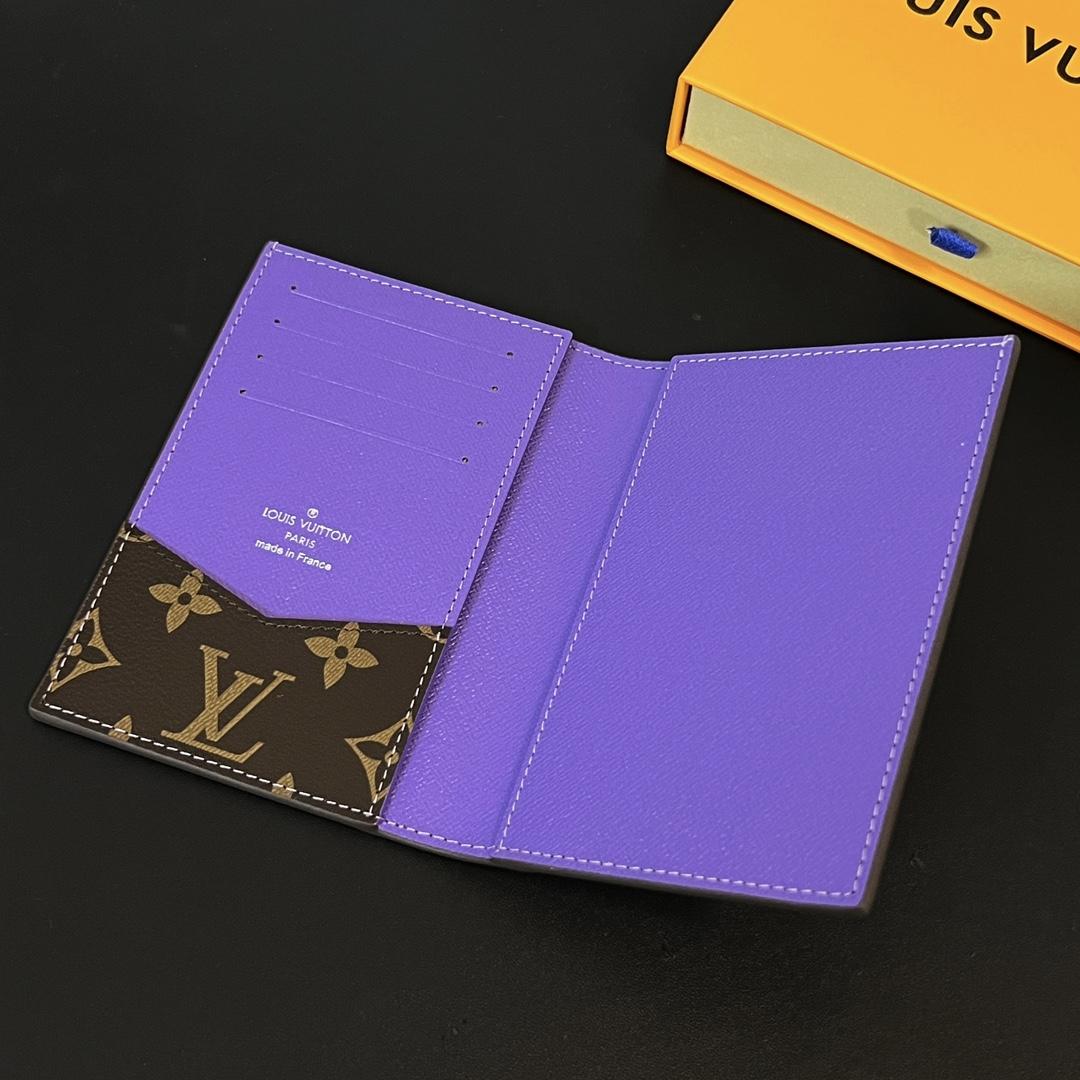 Louis Vuitton Passport Cover   M28268 - DesignerGu