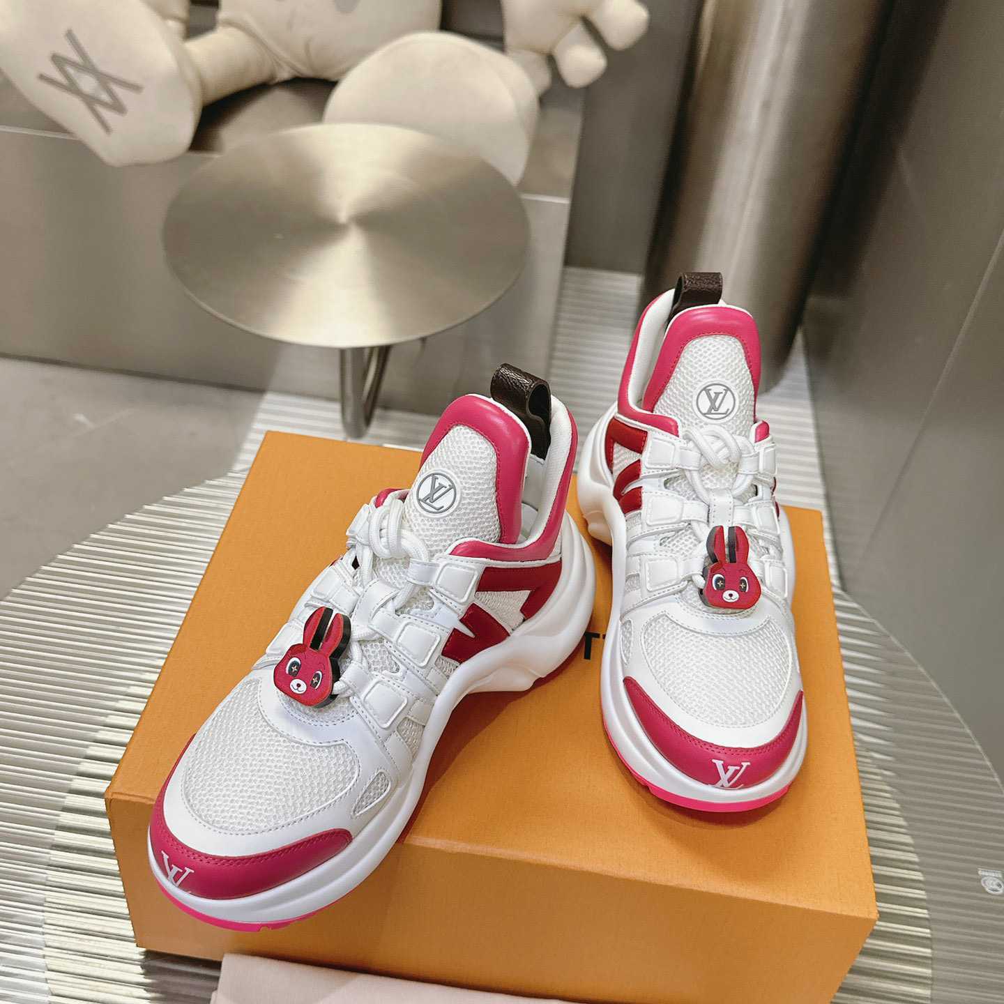 Louis Vuitton LV Archlight Sneaker   1AD35I - DesignerGu