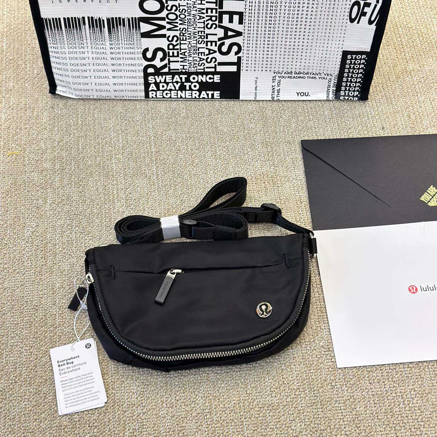 Lululemon All Night Micro Festival Bag （18-12cm） - DesignerGu