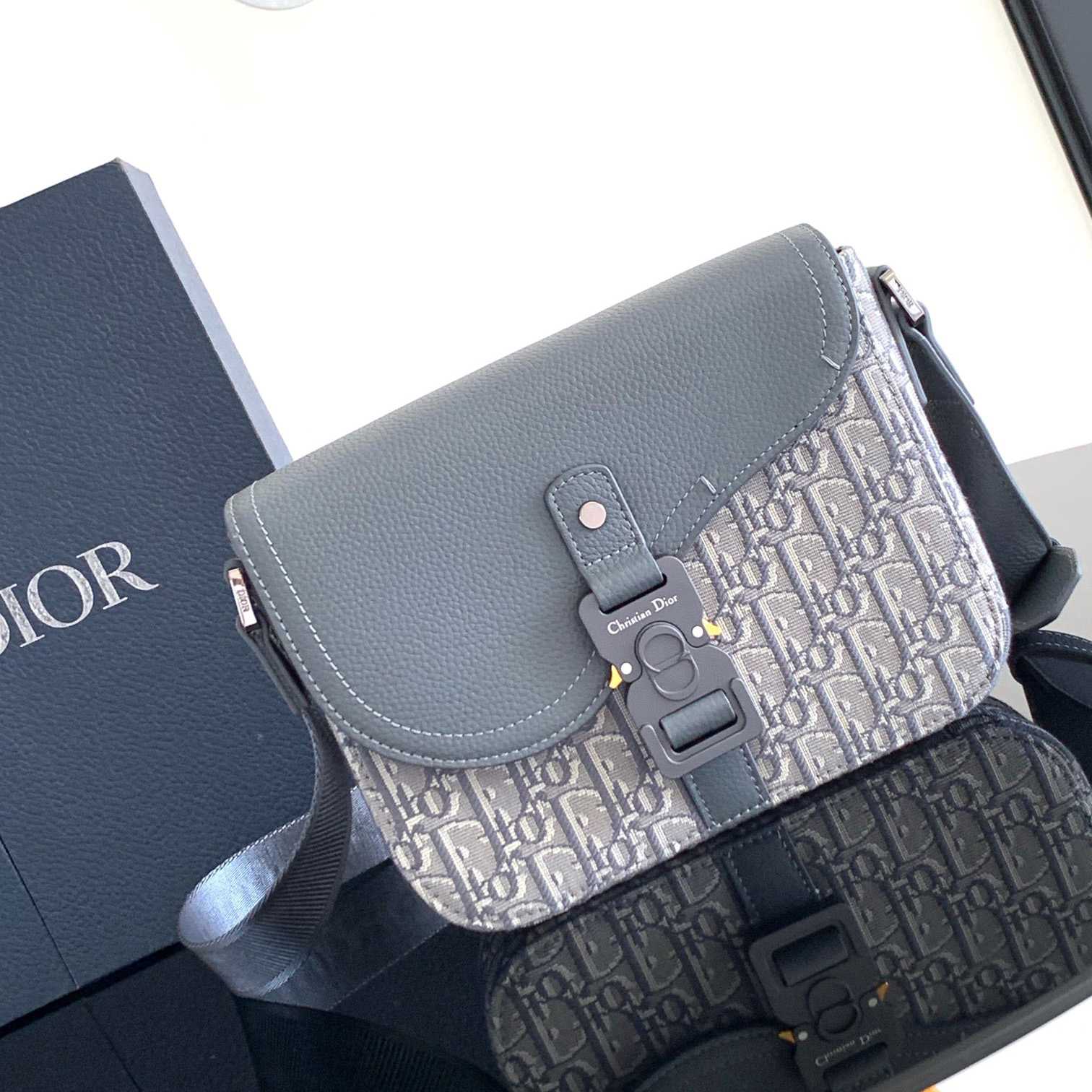 Dior Small Saddle Messenger Bag With Flap - DesignerGu