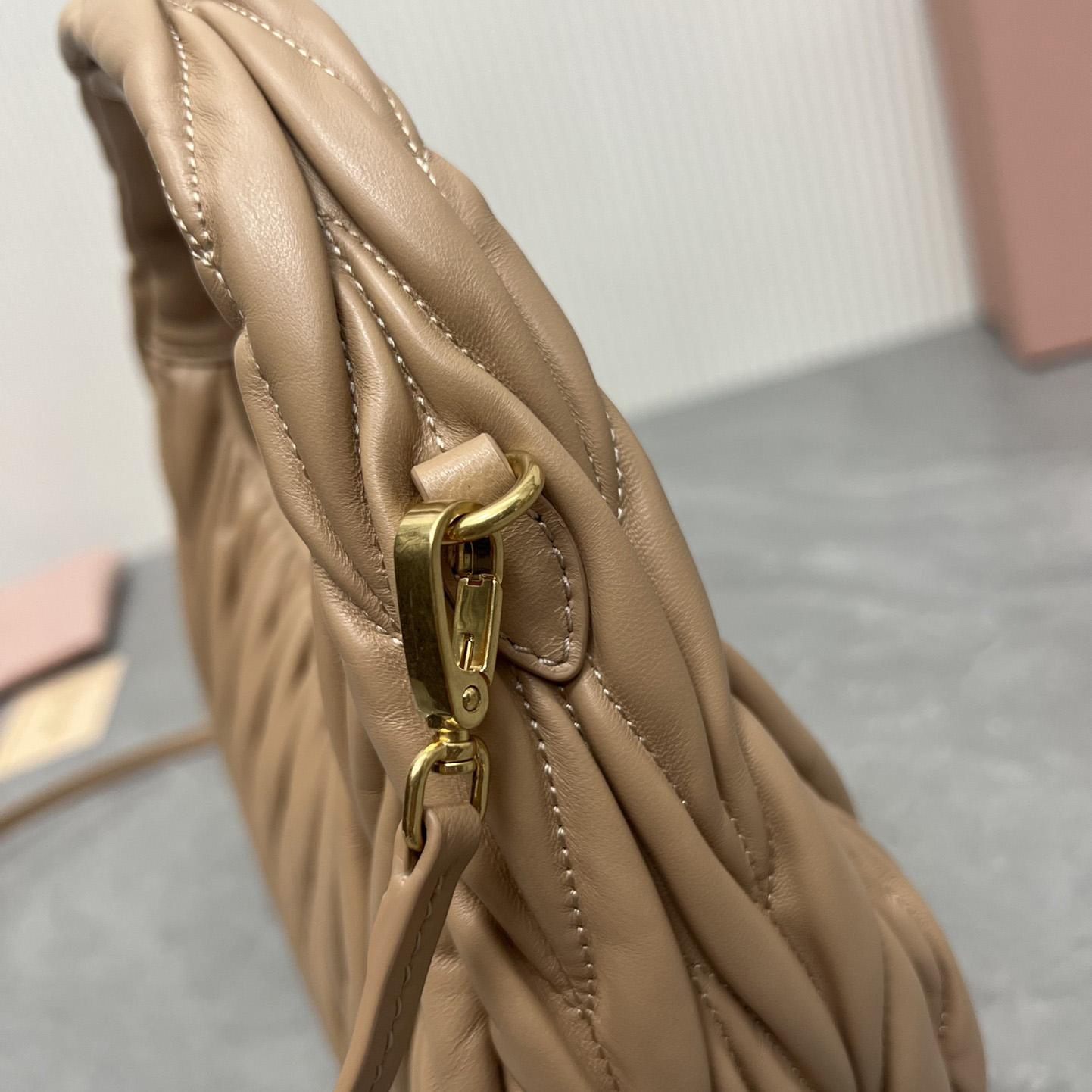 Miu Miu Wander Matelassé Nappa Leather Hobo Bag    (23-13-7cm) - DesignerGu