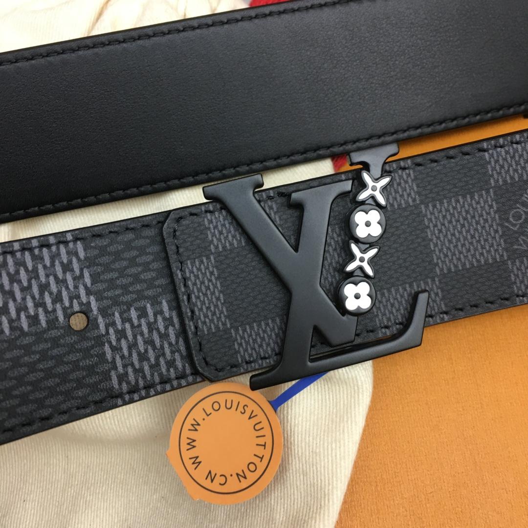 Louis Vuitton 40mm Reversible Belt - DesignerGu