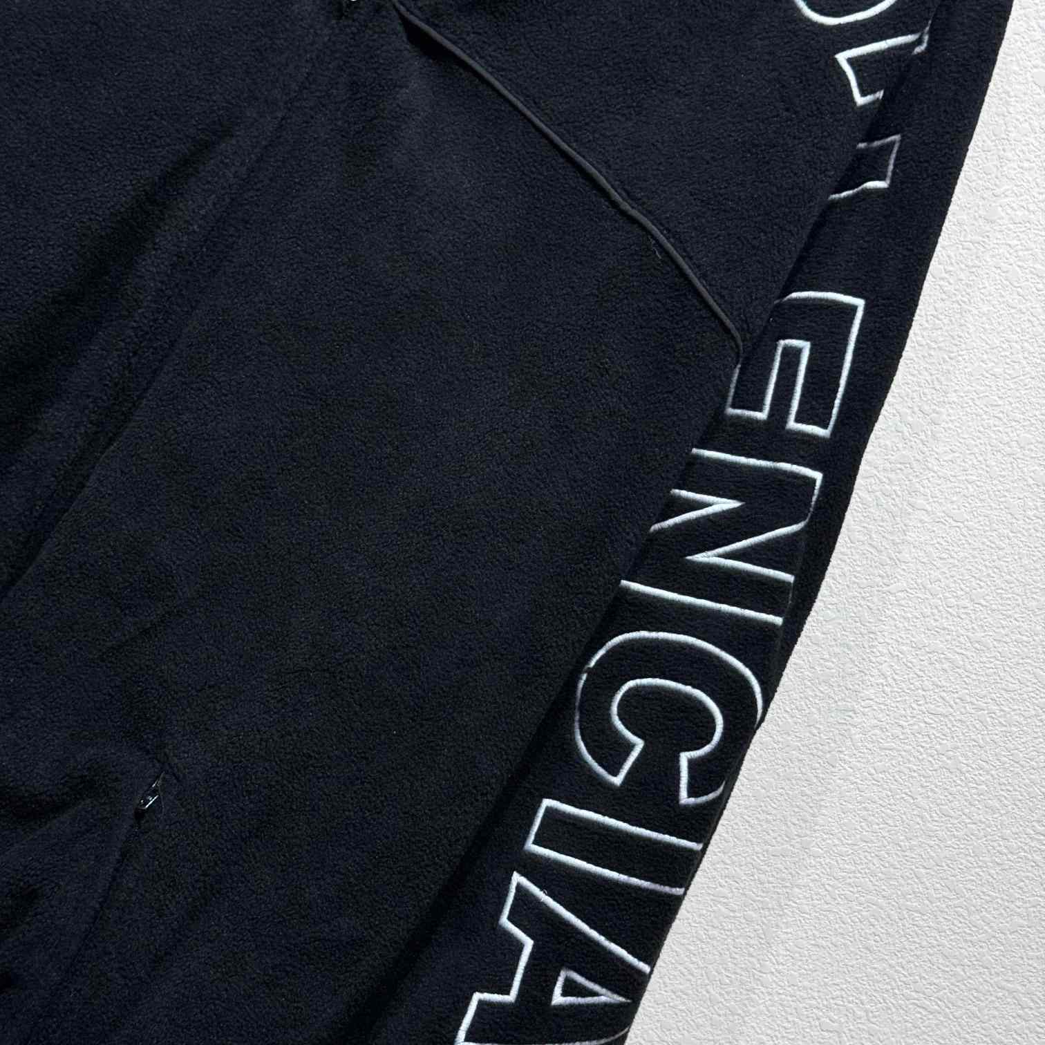 Balenciaga Logo-Embroidered Fleece Jacket - DesignerGu