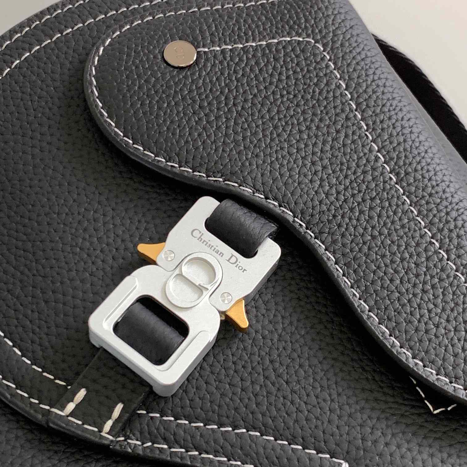 Dior Saddle Messenger Bag - DesignerGu