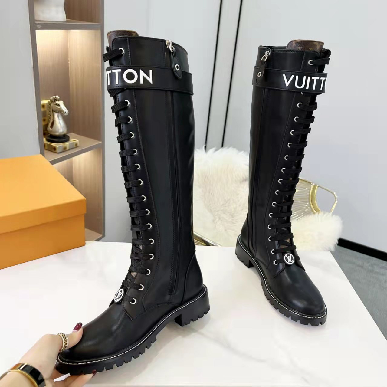 Louis Vuitton Territory Flat Higher Ranger Black Calf Leather LV Circle - DesignerGu