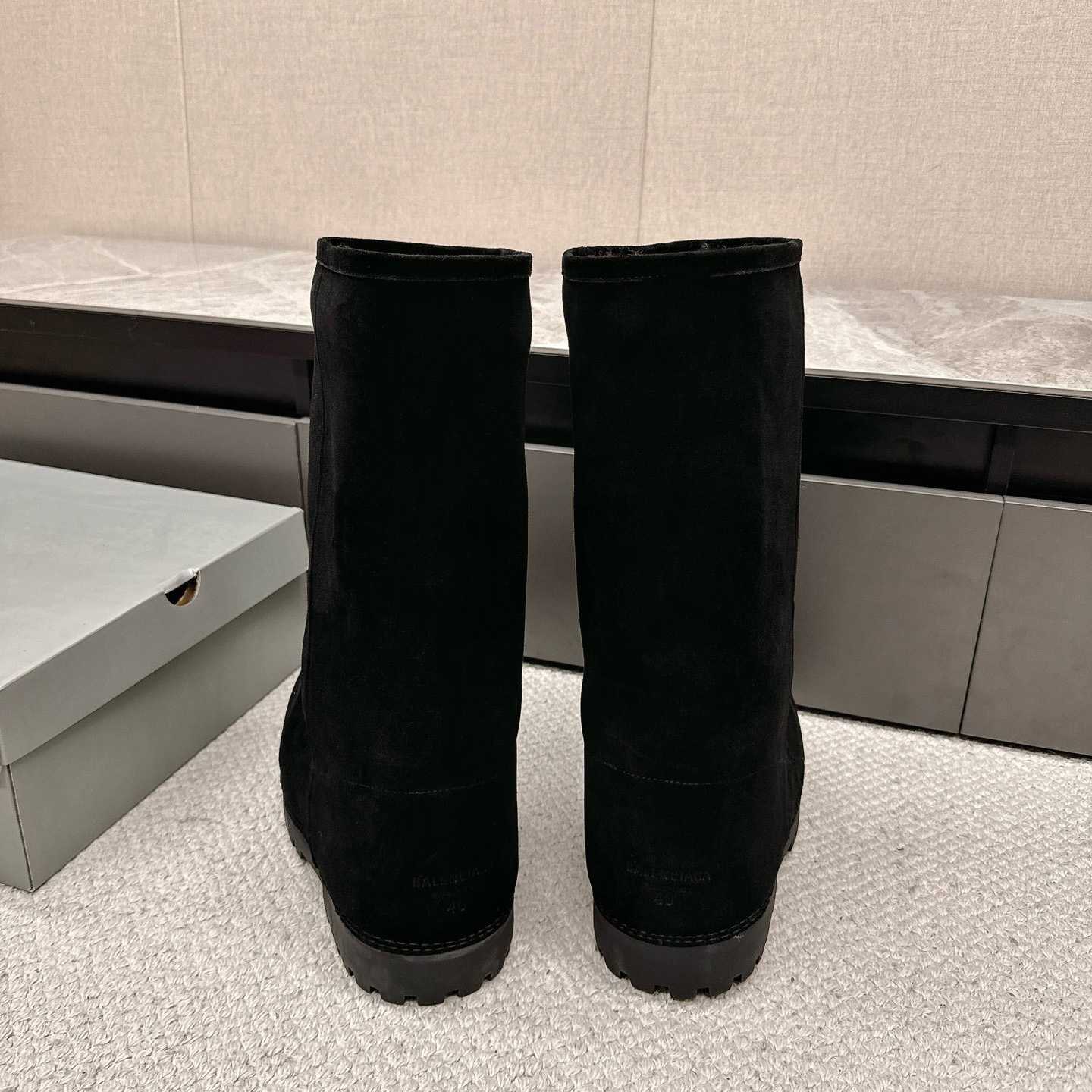 Balenciaga High Boot - DesignerGu