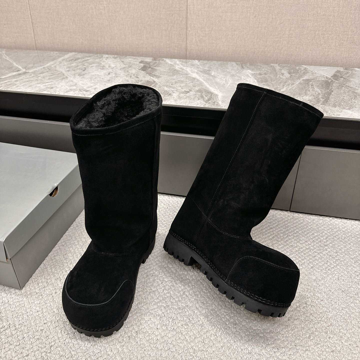 Balenciaga High Boot - DesignerGu