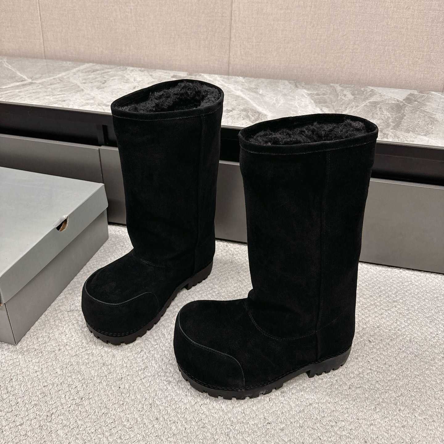 Balenciaga High Boot - DesignerGu