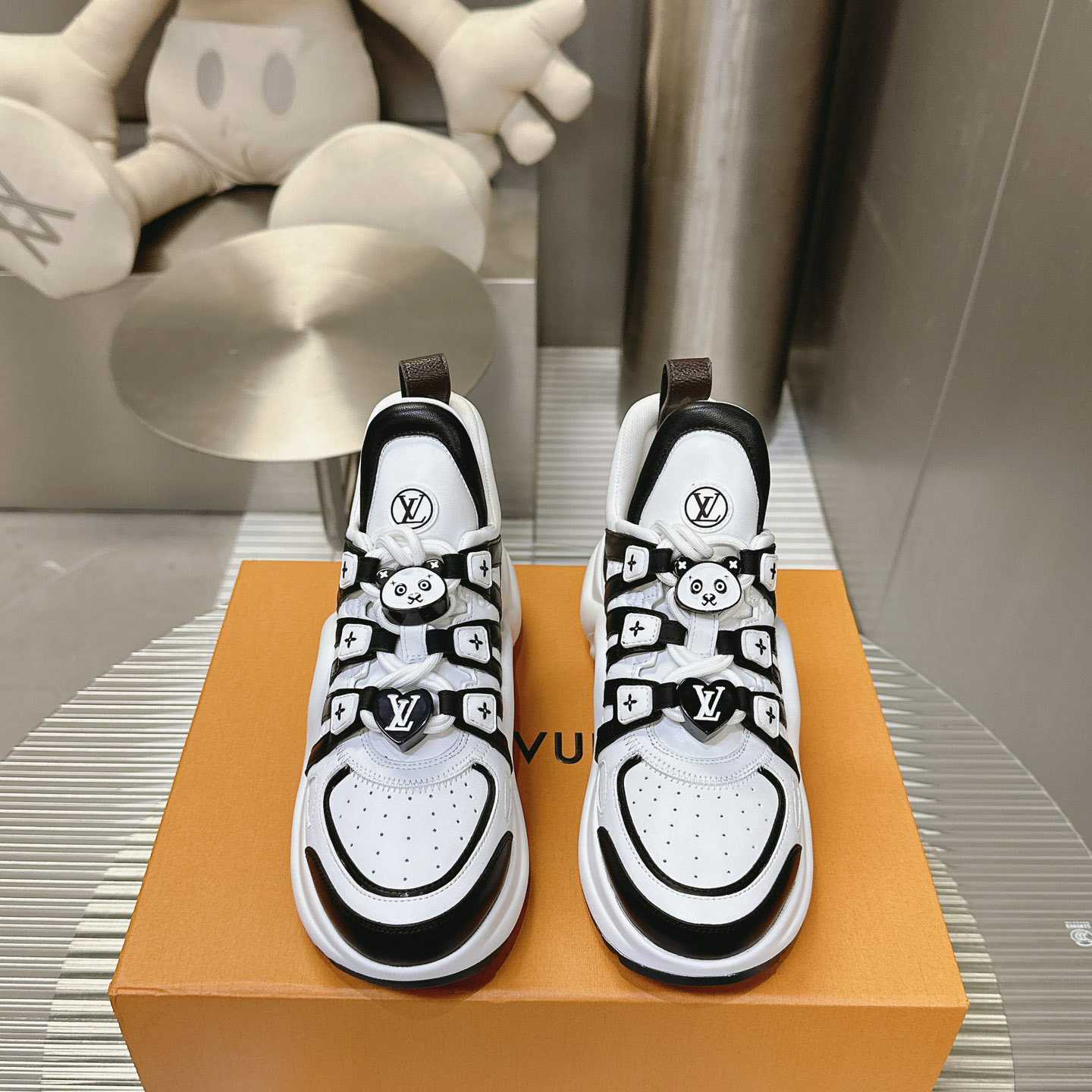 Louis Vuitton LV Archlight Sneaker   1AD2GJ - DesignerGu