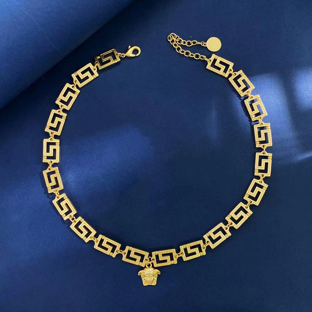 Versace Medusa Necklace - DesignerGu