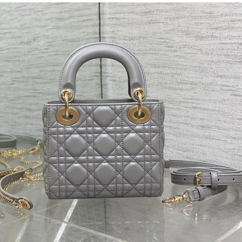 Dior Lady Dior Bag  21*11*5cm - DesignerGu