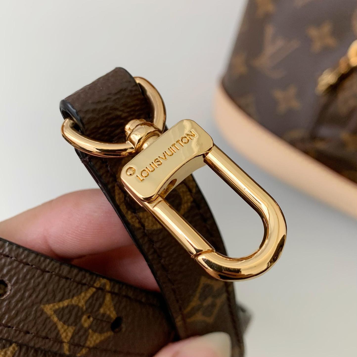 Louis Vuitton Montsouris PM   M11198 - DesignerGu