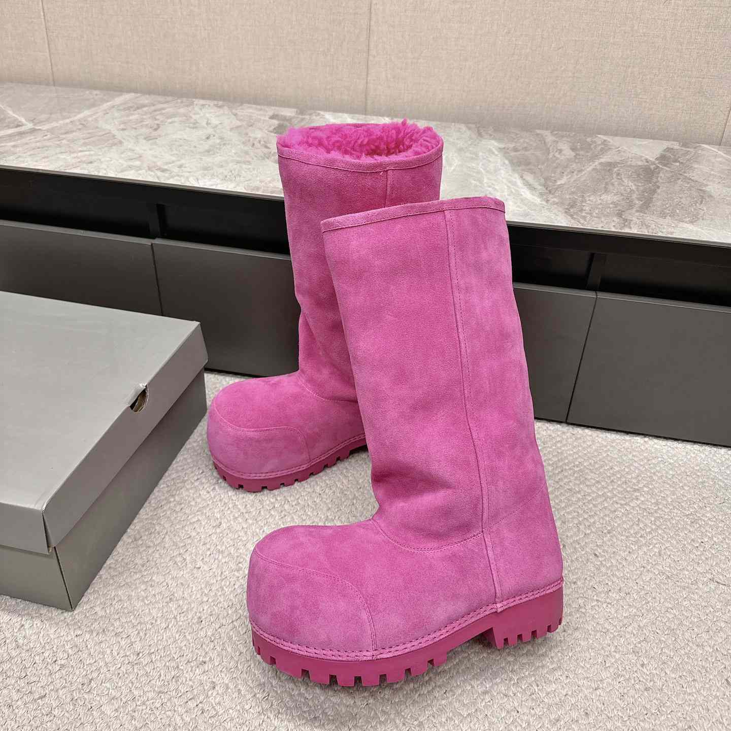 Balenciaga High Boot - DesignerGu