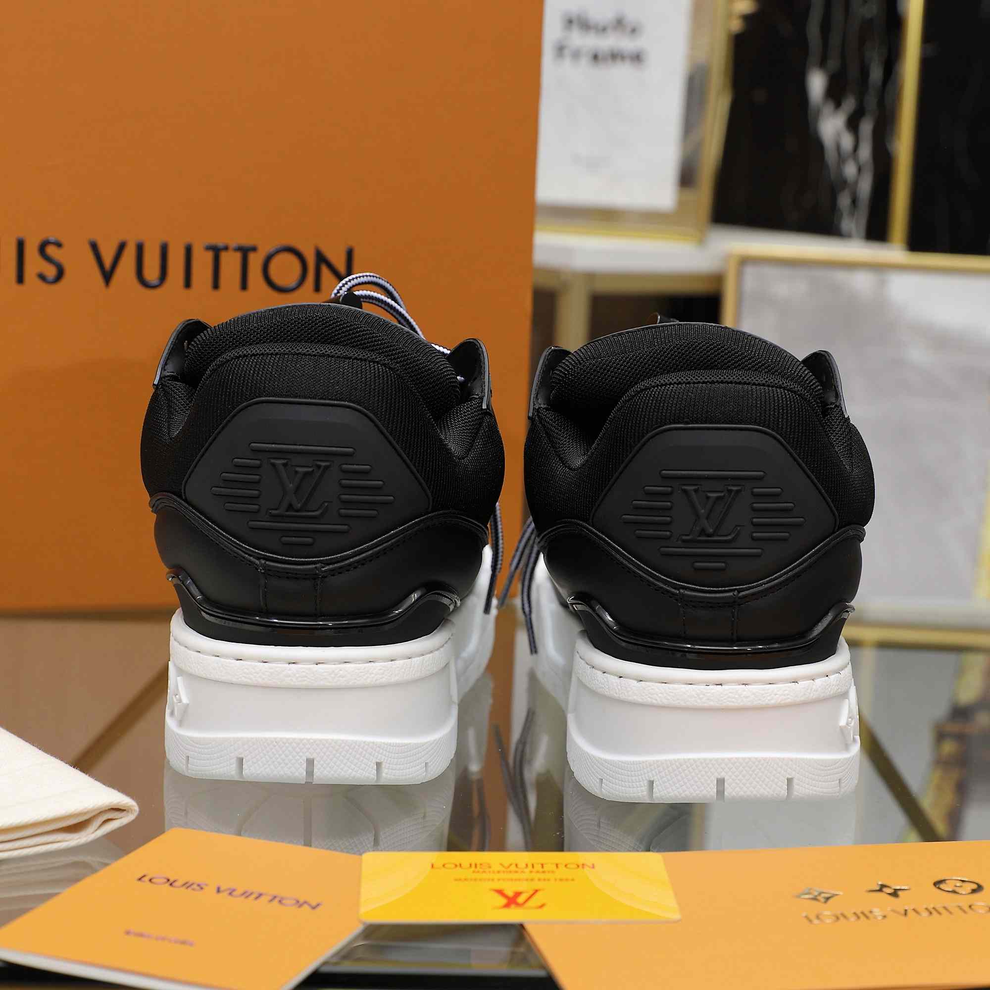 Louis Vuitton LV Trainer Maxi Sneaker   1AD7CZ - DesignerGu