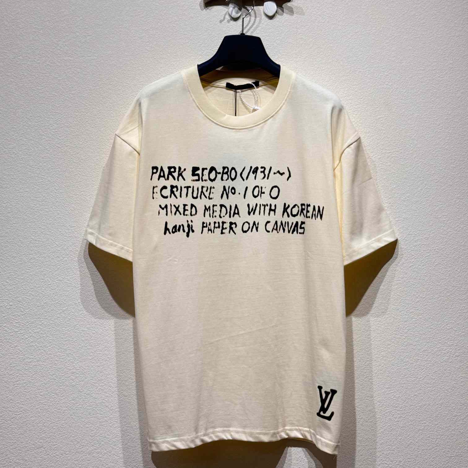 Louis Vuitton Print T-Shirt - DesignerGu