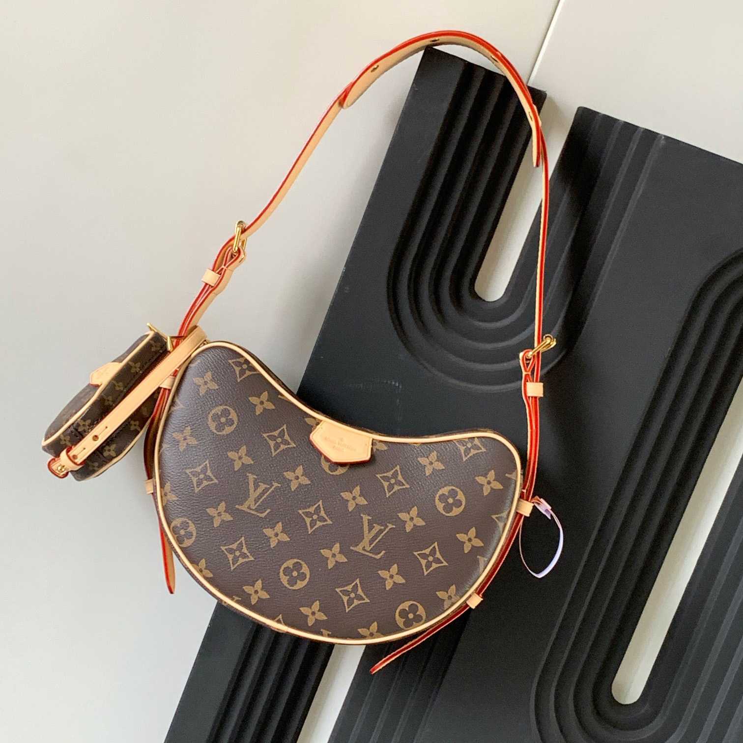 Louis Vuitton Croissant MM   M46828 - DesignerGu