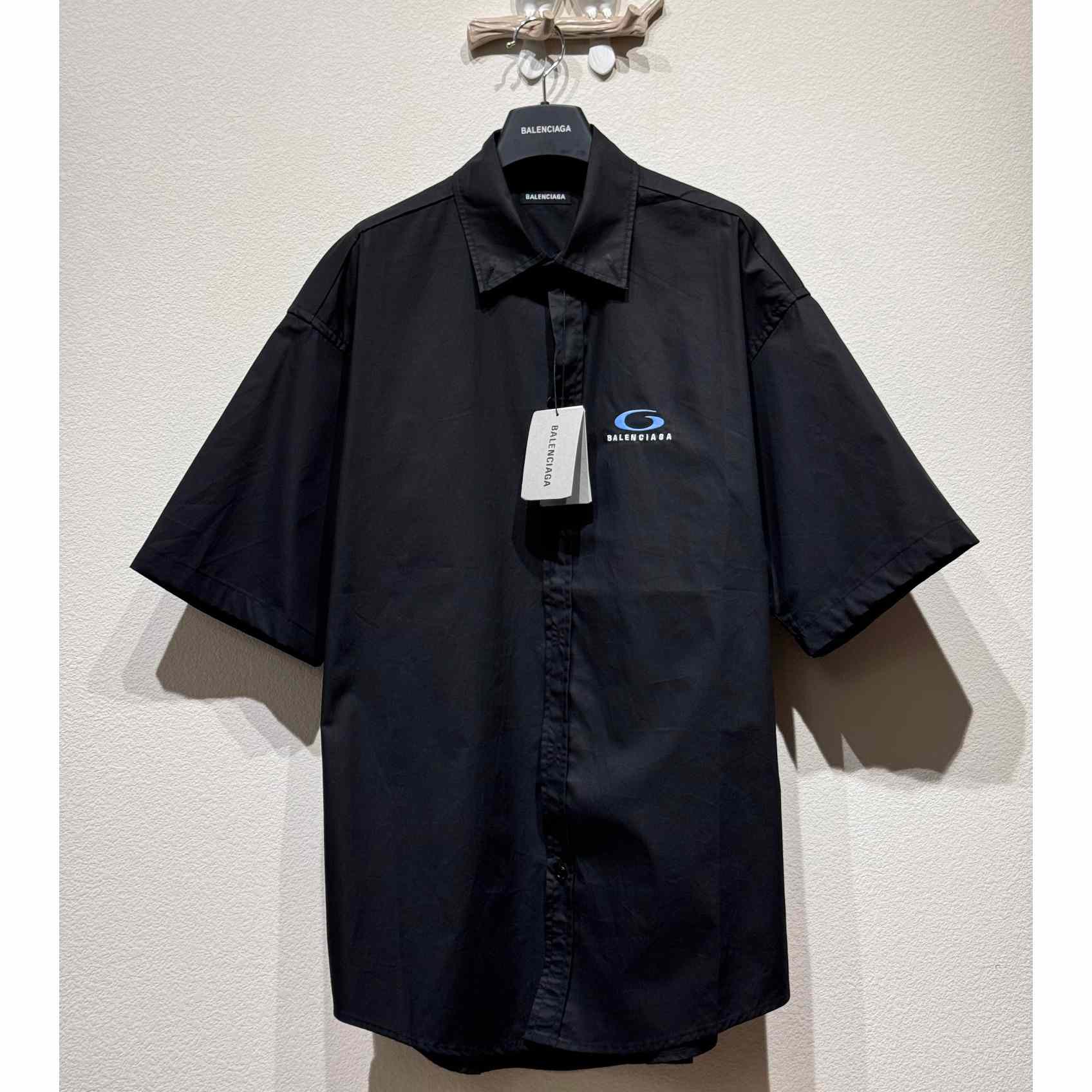 Balenciaga Loop Sports Icon Large Fit Shirt In Black - DesignerGu