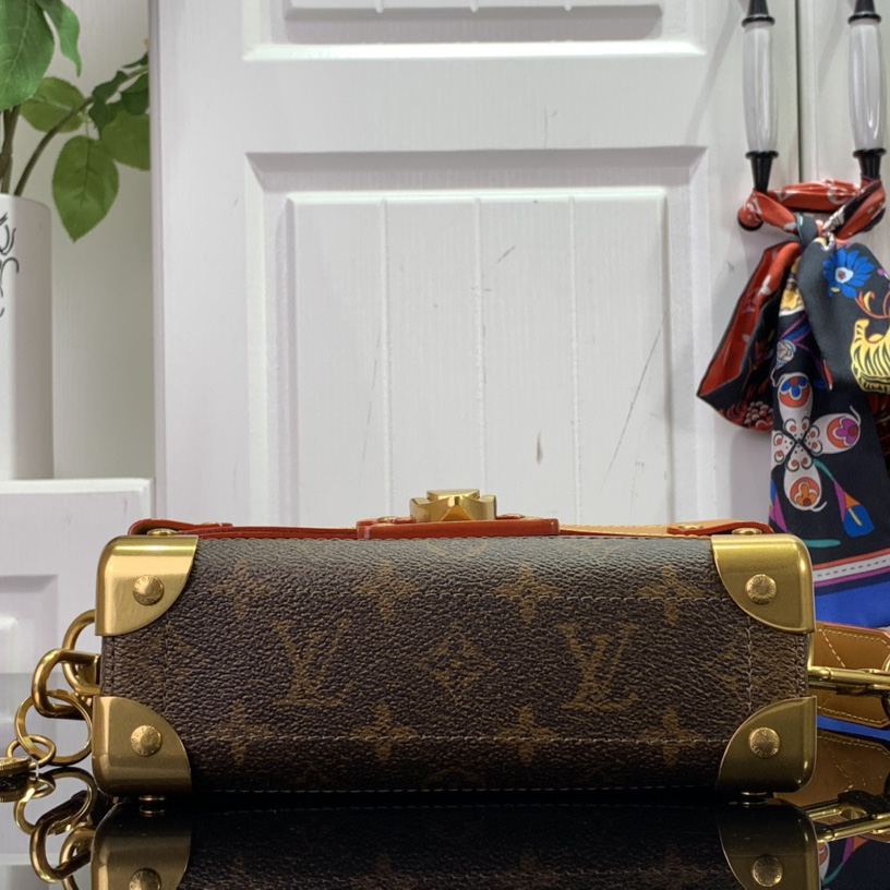 Louis Vuitton Soul Trunk   M11535 - DesignerGu