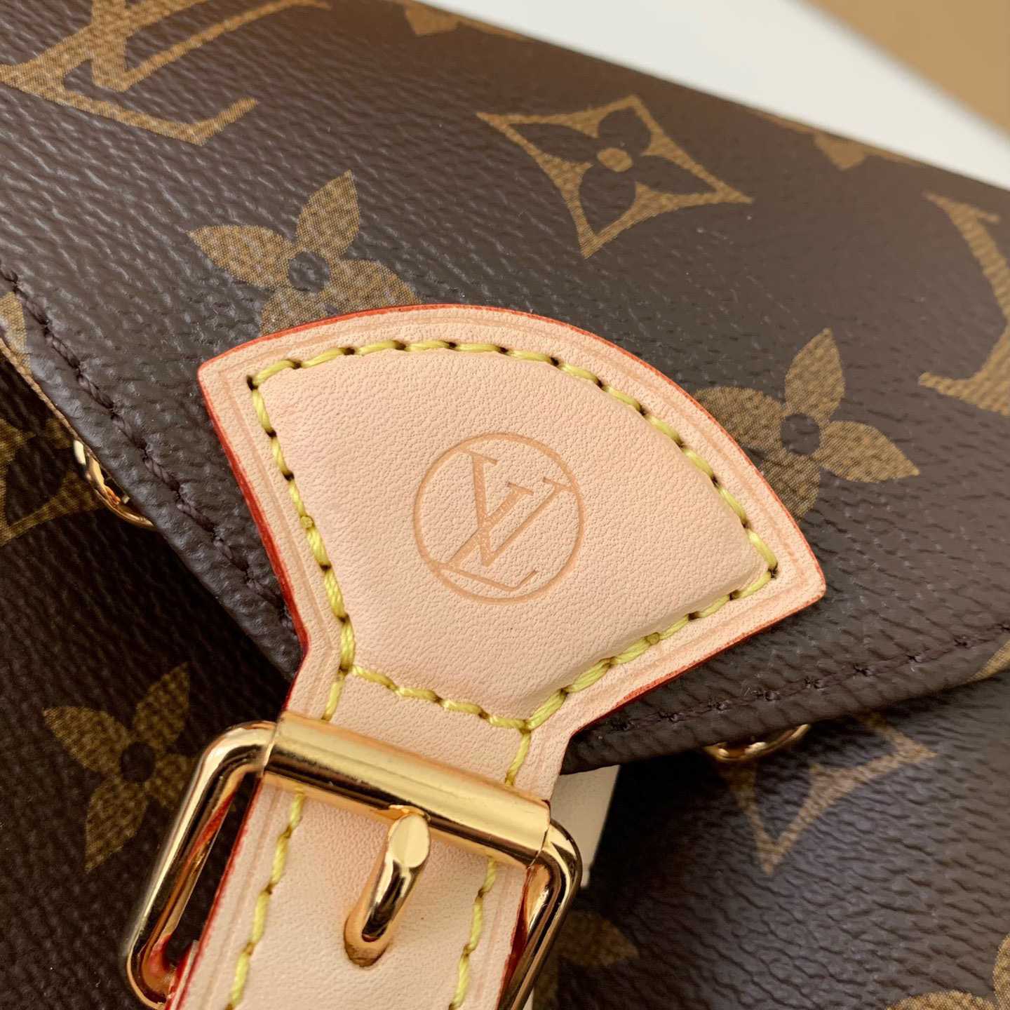 Louis Vuitton Montsouris Mini   M11199 - DesignerGu