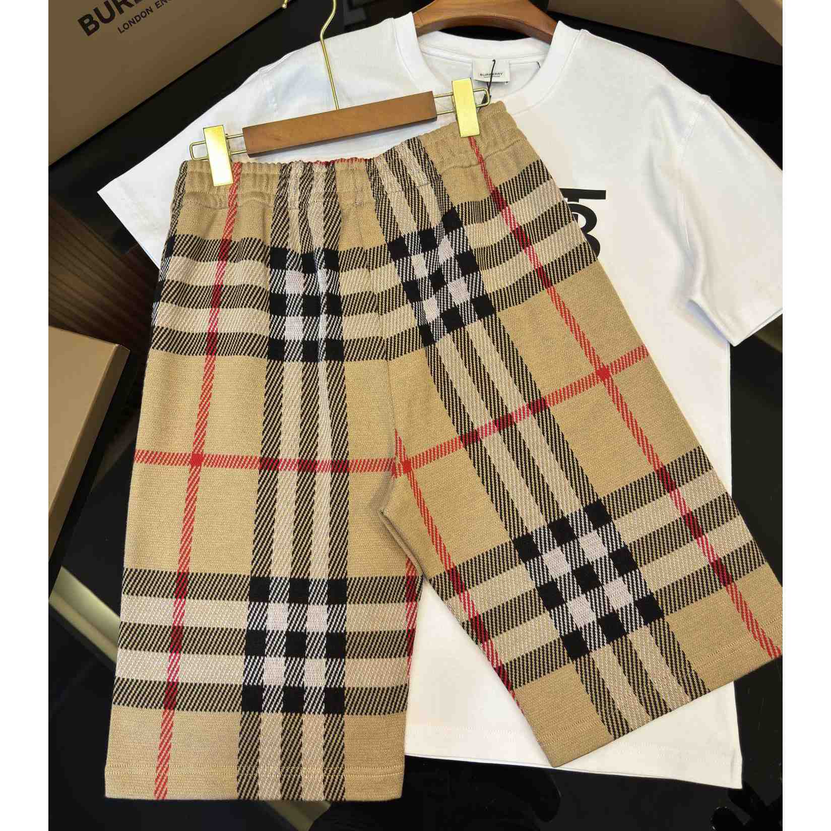 Burberry Shorts    - DesignerGu